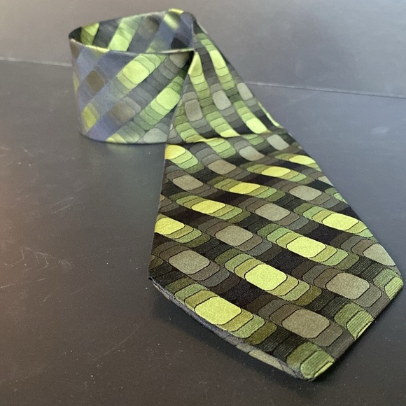 Palatina Silk Geometric Tie Green Black - Picture 2 of 4